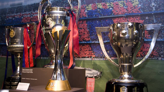 Camp Nou: An Unforgettable Experience: Trophy Display.