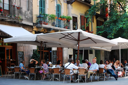 Cenar en El Born, Barcelona: ¡prueba algo sabroso!