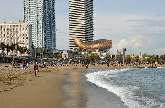 Пляж Barceloneta в Барселоне