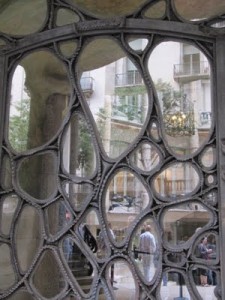Arquitectura de Gaudí, Casa Milà