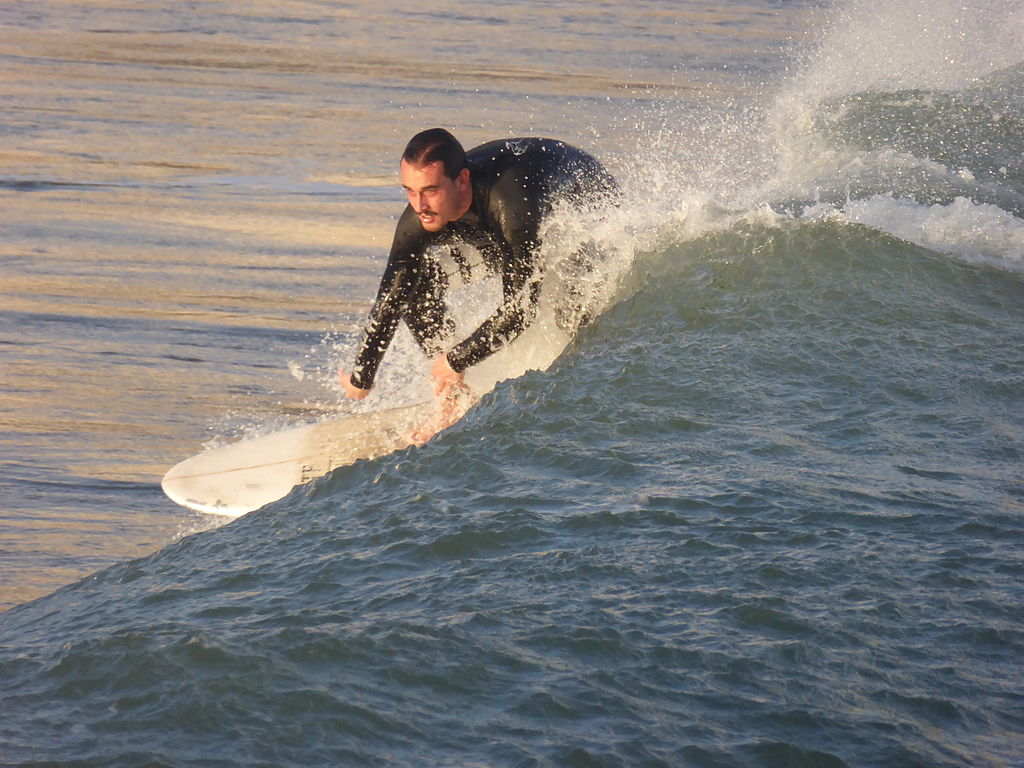 surfing barcelona