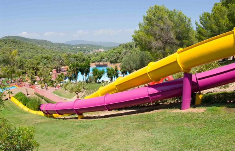 Aqualeon water parks near Barcelona