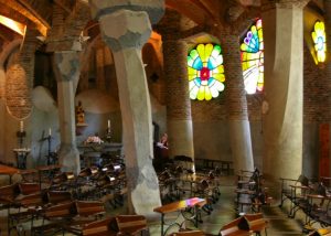 Colonia Guell Gaudí inside