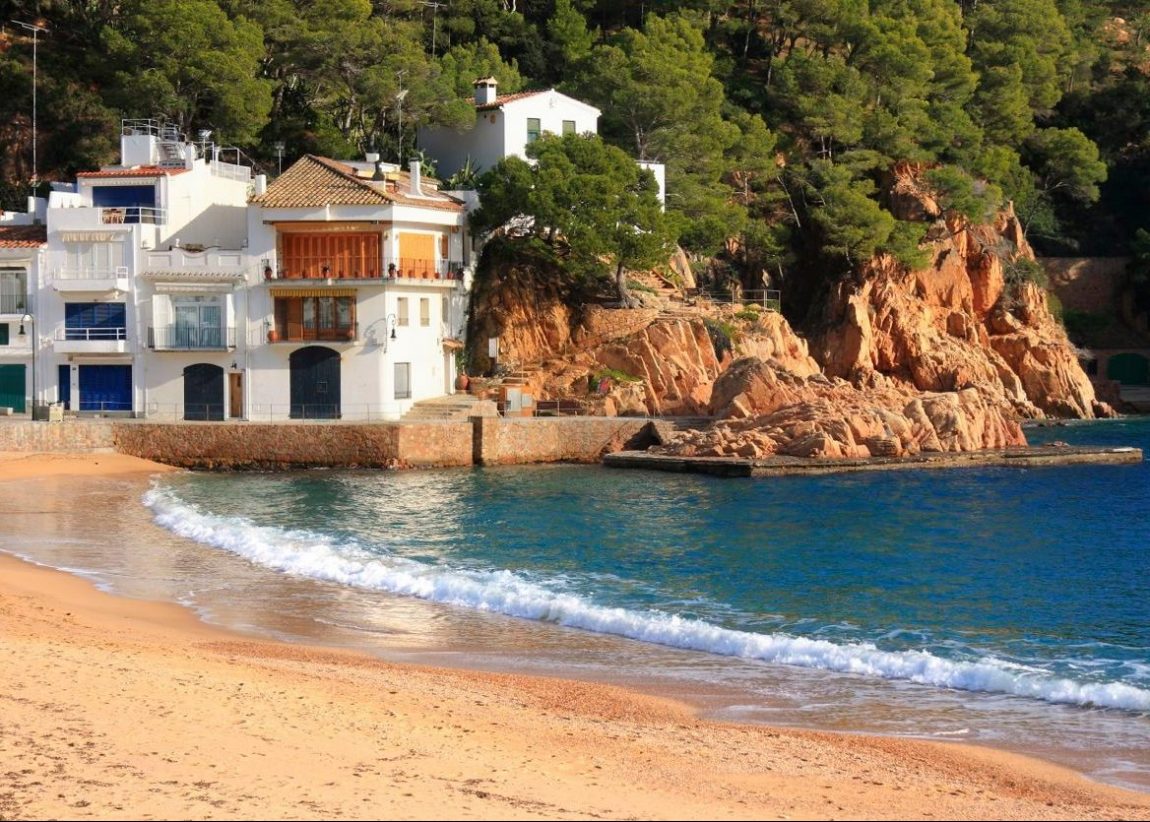 Ontdek de verborgen stranden van Catalonië: Cala´s en Kreken