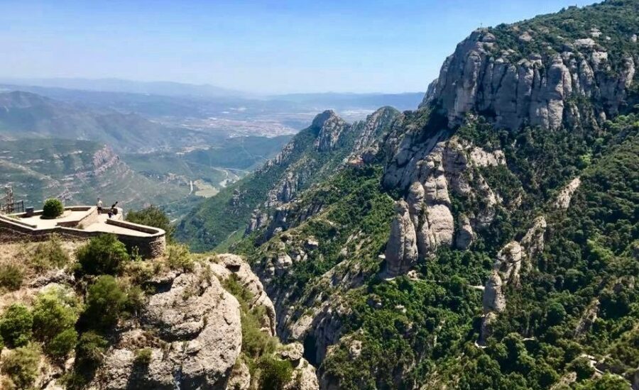 Las Mejores Rutas para Caminar Alrededor de Barcelona