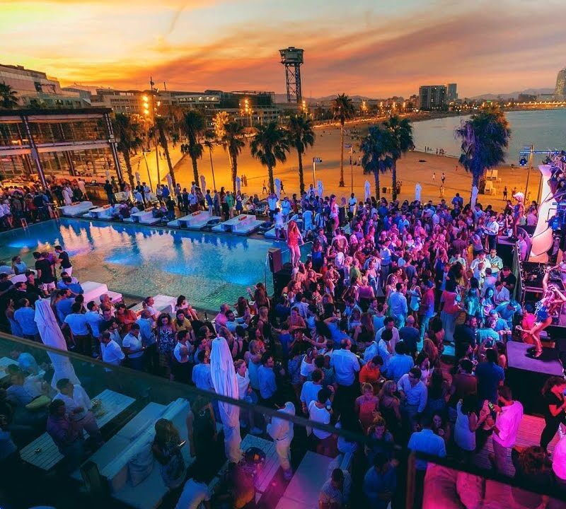 Лучшие пляжные клубы в Барселоне