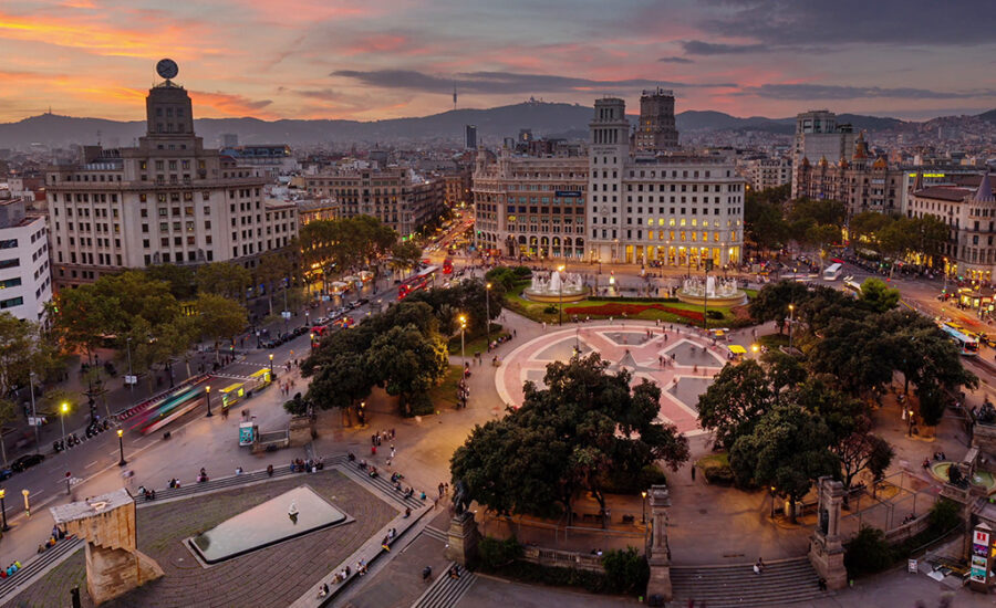 Découvrez la Plaça de Catalunya