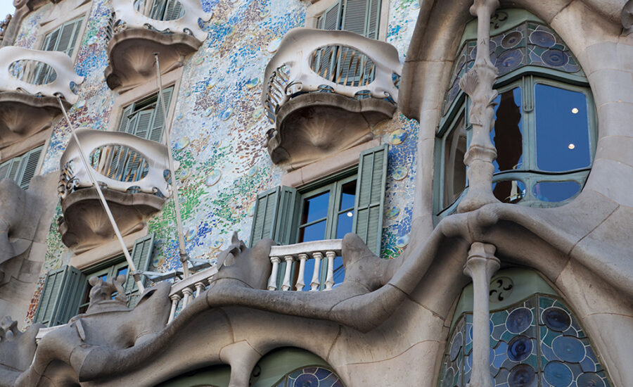 Voir Gaudí sous un jour différent