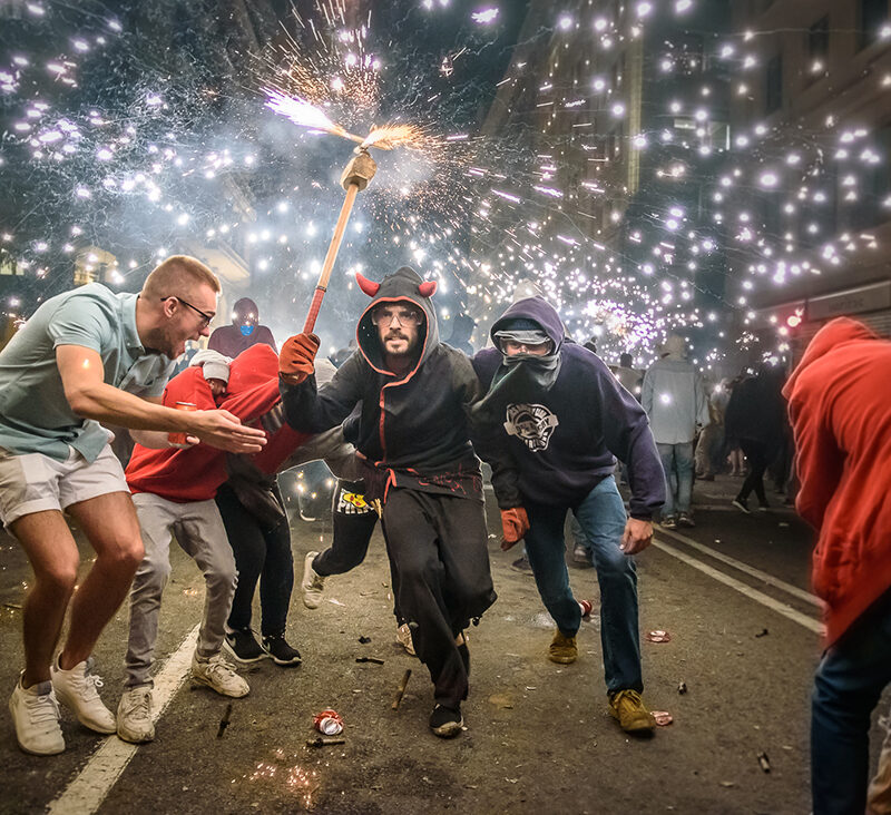 Фестивали в Барселоне: красочные каталонские обычаи