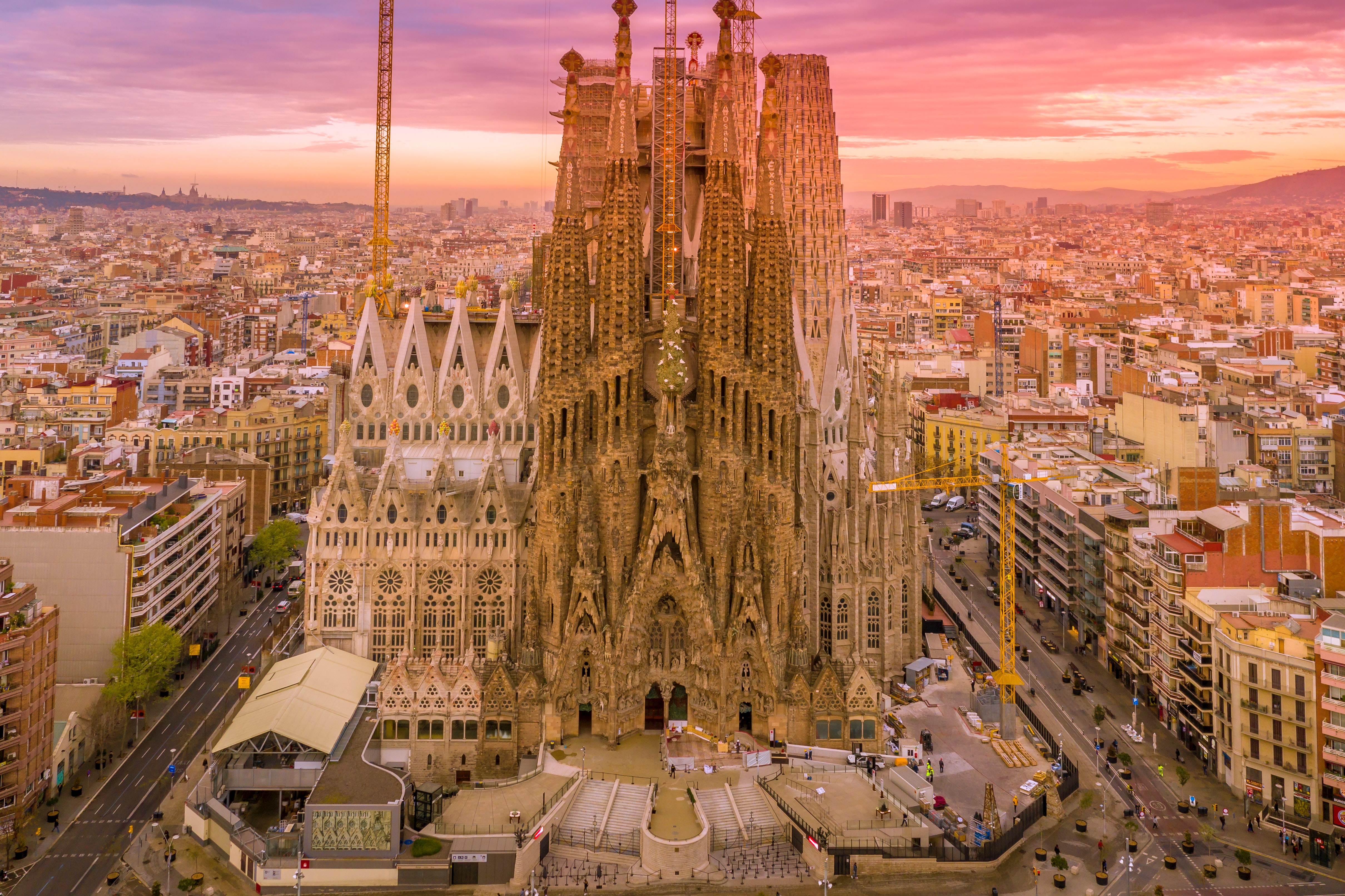 sagrada familia sunset