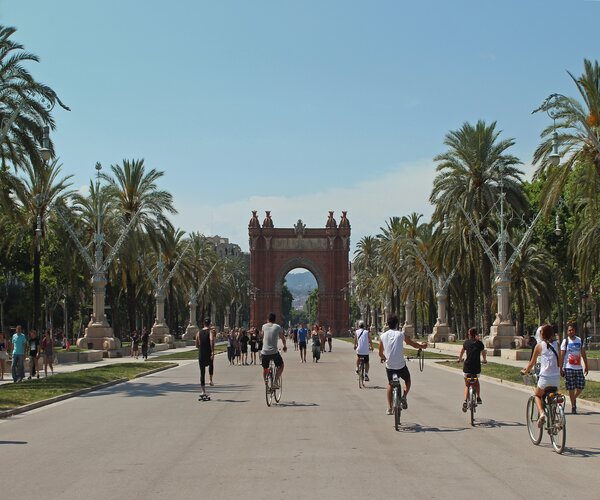 cycling arc de triomf