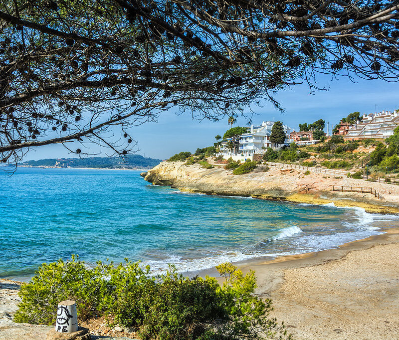 巴塞罗那及其周边地区的5个隐藏海滩