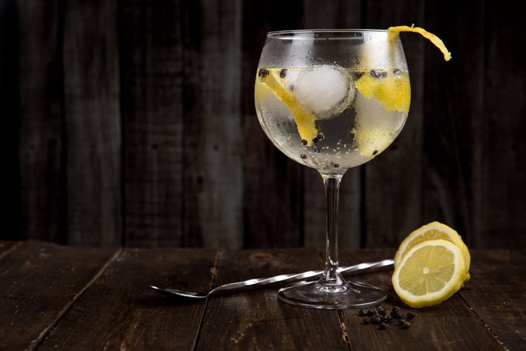 gin and tonic pexels