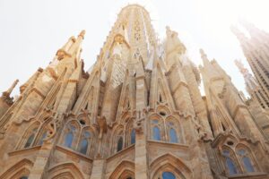 sagrada familia barcelona valentines day pexels 