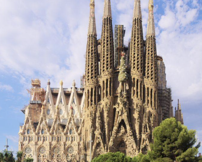 Conoce la Sagrada Familia de Barcelona desde dentro