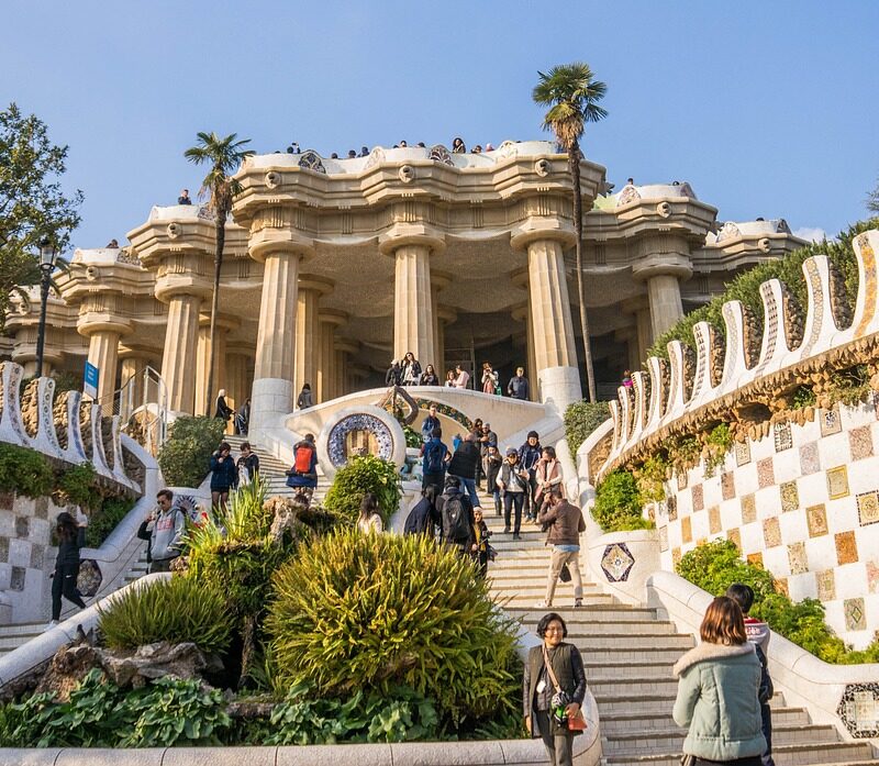 Bezoek Barcelona’s kleurrijke park: Park Güell!