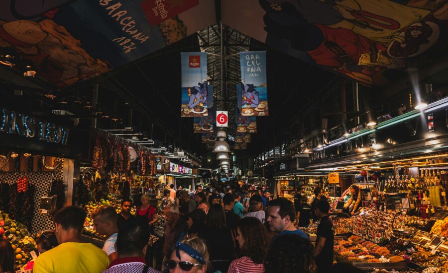 Explorer les meilleurs marchés aux puces de Barcelone : Guide du local