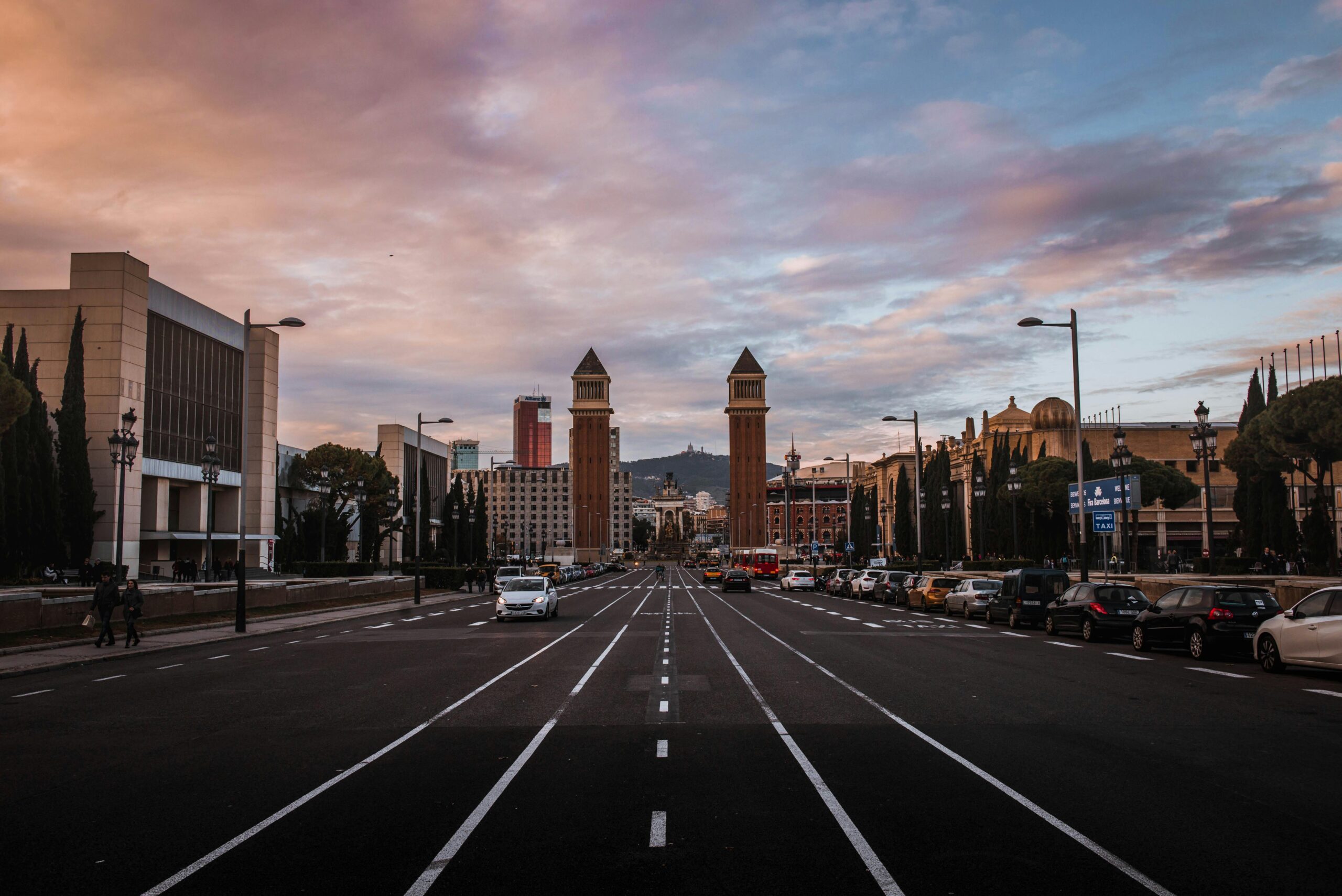 Descubre el transporte sostenible de Barcelona: Guía para viajar respetando el medio ambiente