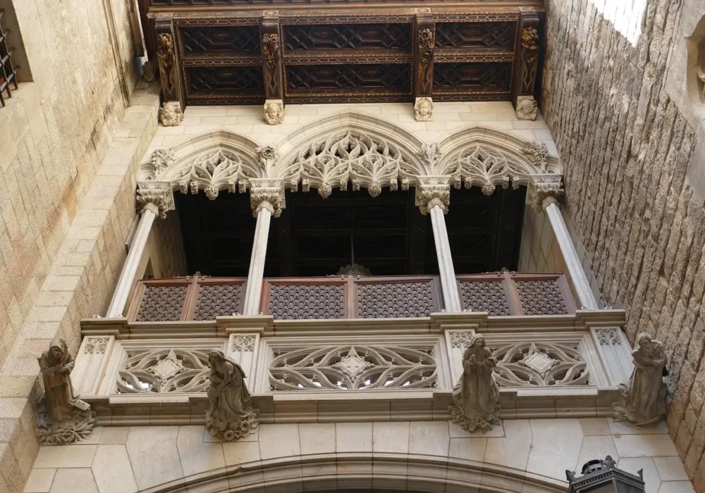 Descubre El Gótico: lo mejor para ver, comer y disfrutar