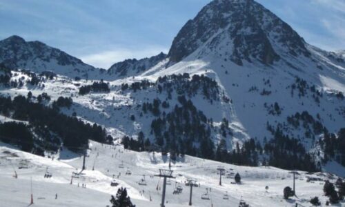 Andorra Guide: Skiing, Activities & Accommodation