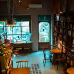 La Barcelone littéraire : librairies et cafés incontournables pour les amoureux des livres en hiver