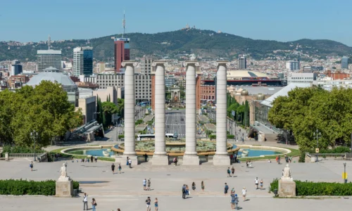 Descubre Sants-Montjuïc: lo mejor para ver, comer y disfrutar 