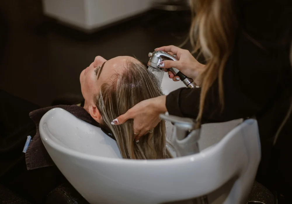 Mejores peluquerías en Barcelona: 9 salones recomendados por barrio y precio