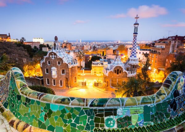 Top 10 Must-See Attractions in Barcelona
