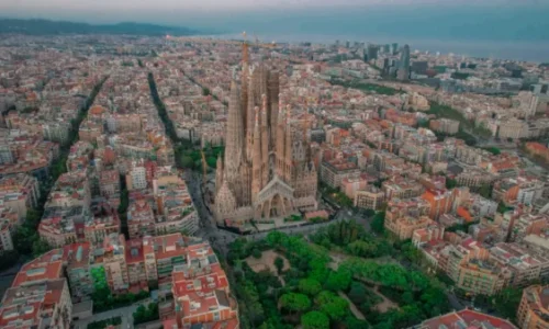 Discover Eixample: the best places to see, eat and enjoy