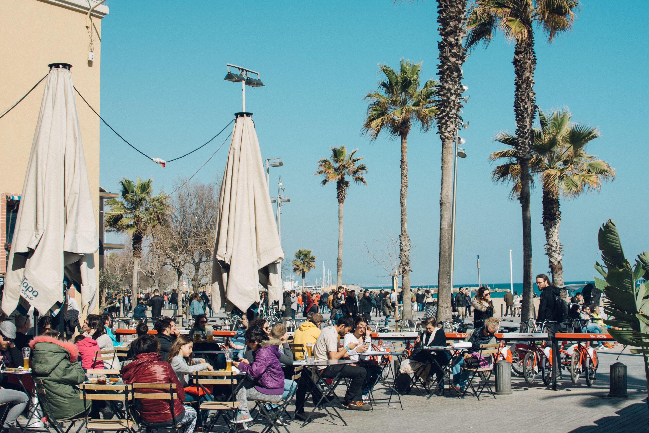 Barcelona’s Top Beach Bars for the Summer