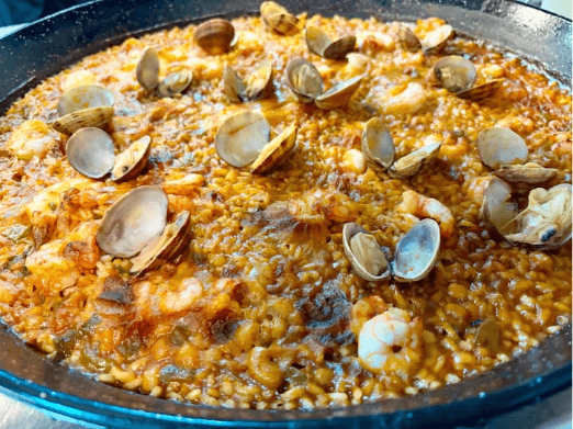 Paella aux fruits de mer au restaurant Can Majó