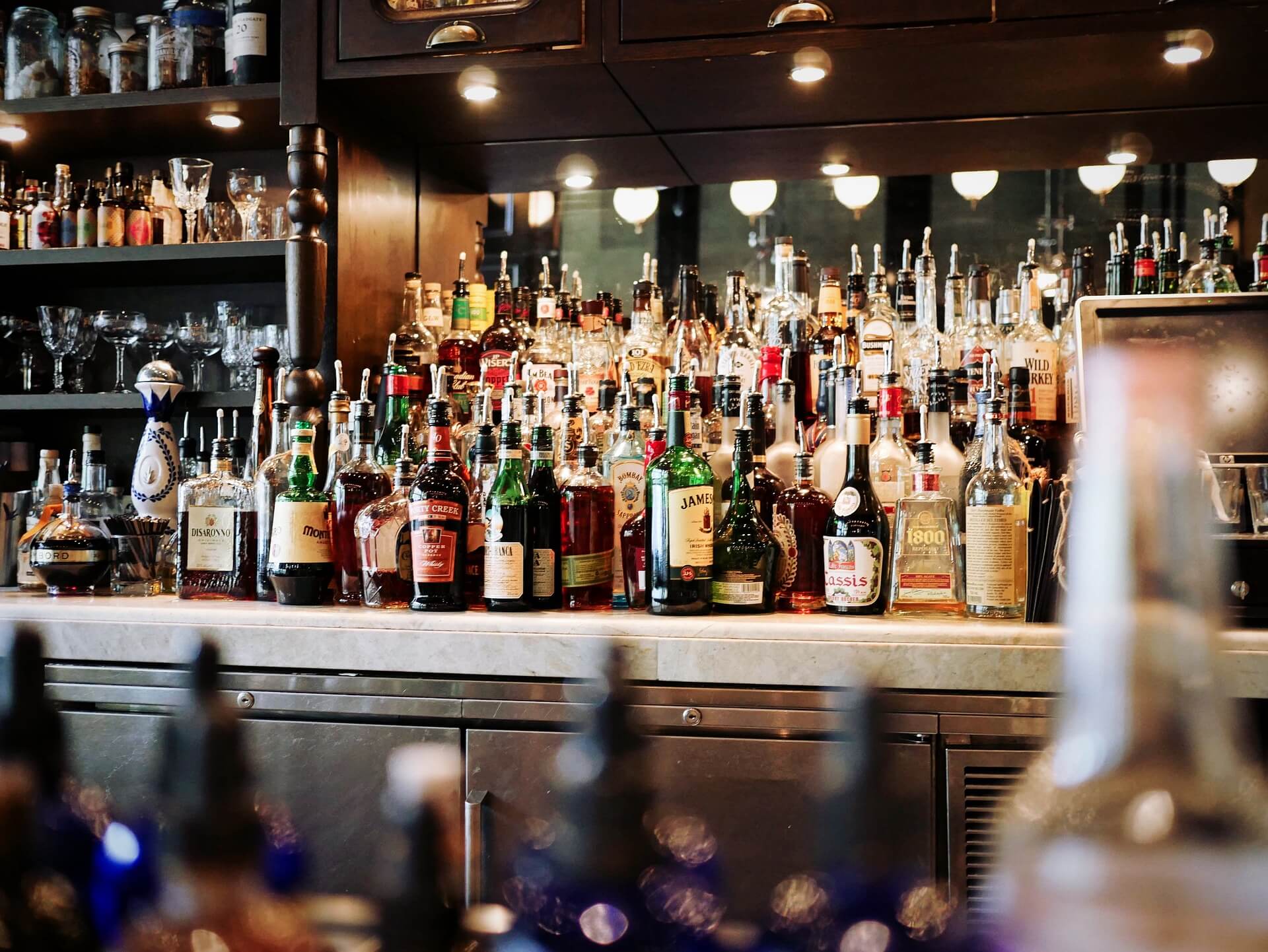 8 bares baratos y con buen ambiente en Barcelona